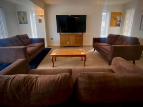 Pass the Keys 1 Warwick Close Babbacombe 4 bedroom with Lovely Decking Furniture